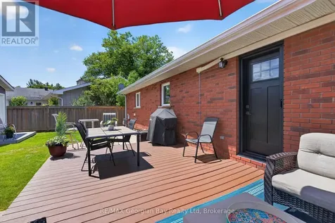 71 Lorne Avenue Penetanguishene ON L9M 1H8