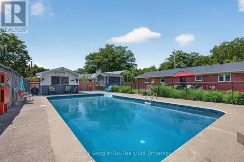 71 Lorne Avenue Penetanguishene ON L9M 1H8