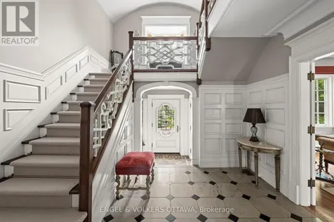 218 Coltrin Road Ottawa ON K1M 0A6