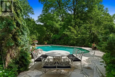 218 Coltrin Road Ottawa ON K1M 0A6