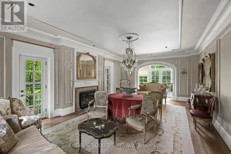 218 Coltrin Road Ottawa ON K1M 0A6