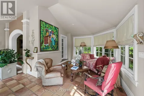 218 Coltrin Road Ottawa ON K1M 0A6
