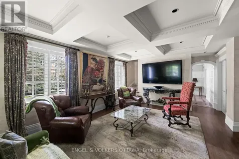 218 Coltrin Road Ottawa ON K1M 0A6