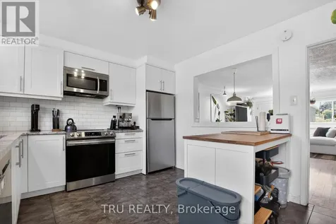 1253 Emperor Avenue Ottawa ON K1Z 8C4