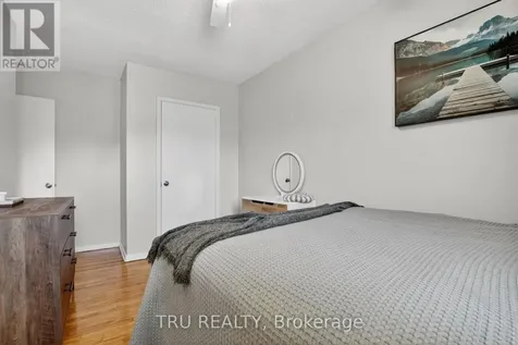 1253 Emperor Avenue Ottawa ON K1Z 8C4