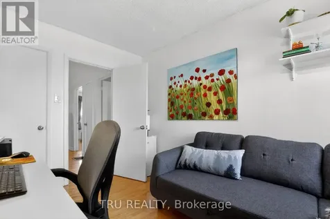 1253 Emperor Avenue Ottawa ON K1Z 8C4