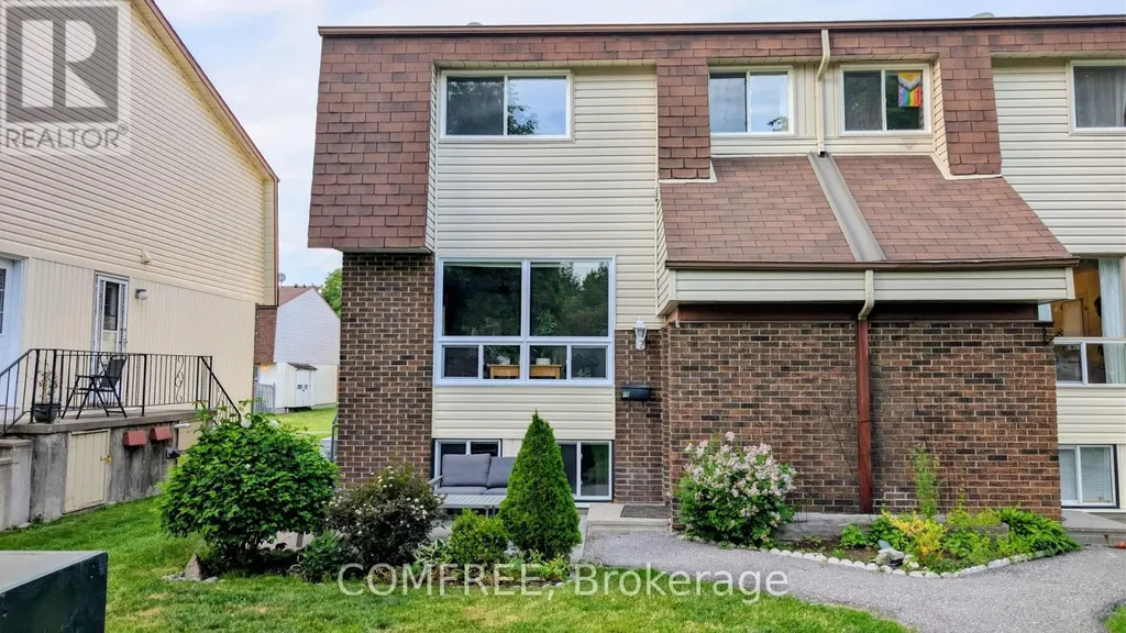 8B Forester Crescent Ottawa ON K2H 8X9