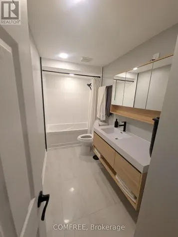 8B Forester Crescent Ottawa ON K2H 8X9