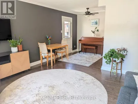 8B Forester Crescent Ottawa ON K2H 8X9