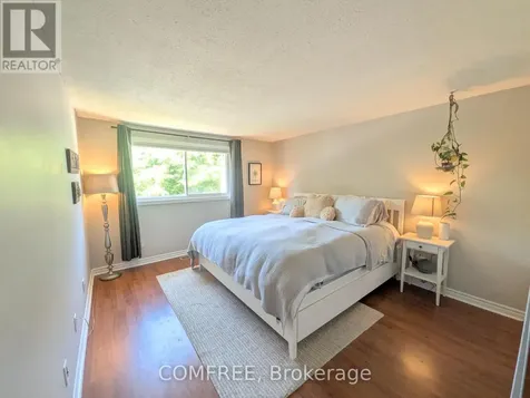 8B Forester Crescent Ottawa ON K2H 8X9