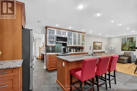 22 Lynhurst Avenue Ottawa ON K1V 9W7