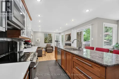 22 Lynhurst Avenue Ottawa ON K1V 9W7