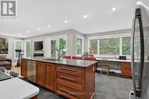 22 Lynhurst Avenue Ottawa ON K1V 9W7