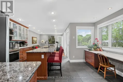 22 Lynhurst Avenue Ottawa ON K1V 9W7