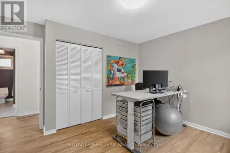 22 Lynhurst Avenue Ottawa ON K1V 9W7