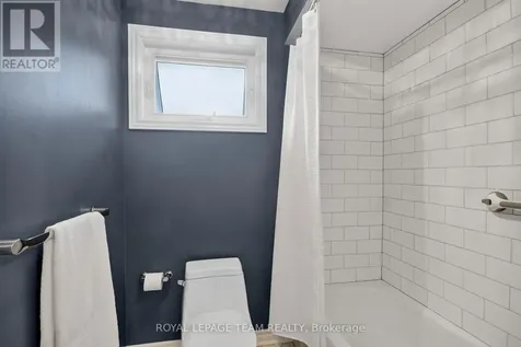22 Lynhurst Avenue Ottawa ON K1V 9W7