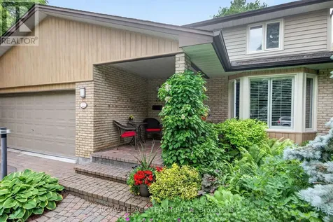 22 Lynhurst Avenue Ottawa ON K1V 9W7