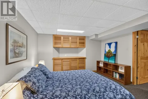22 Lynhurst Avenue Ottawa ON K1V 9W7