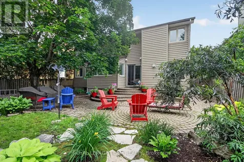 22 Lynhurst Avenue Ottawa ON K1V 9W7