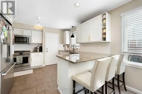 3104 Longfellow Avenue Windsor ON N9E 2L5