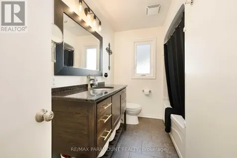 3104 Longfellow Avenue Windsor ON N9E 2L5