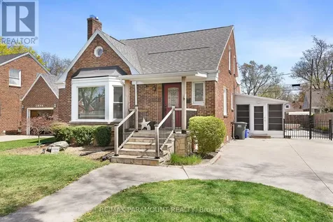3104 Longfellow Avenue Windsor ON N9E 2L5
