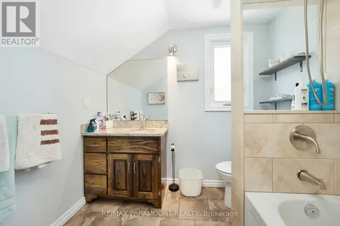 3104 Longfellow Avenue Windsor ON N9E 2L5