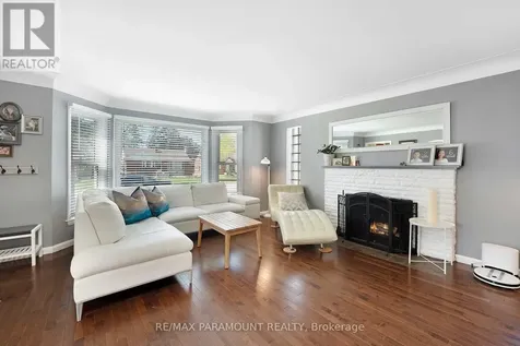 3104 Longfellow Avenue Windsor ON N9E 2L5