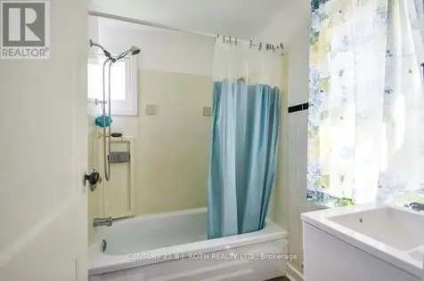 21 Benner Street Orillia ON L3V 2G6