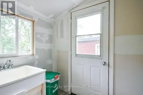 21 Benner Street Orillia ON L3V 2G6