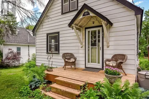 21 Benner Street Orillia ON L3V 2G6