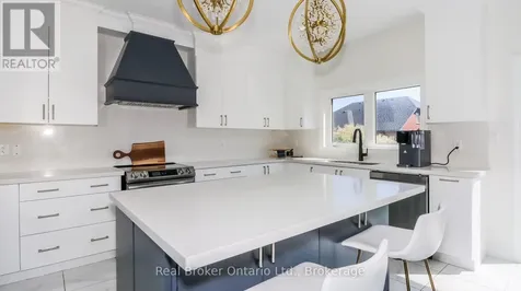1649 Corsal Court Innisfil ON L9S 0P8
