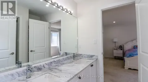 1649 Corsal Court Innisfil ON L9S 0P8