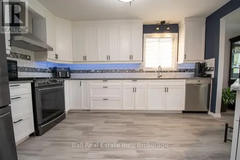 12 Lakefield Court Selwyn ON K0L 2H0