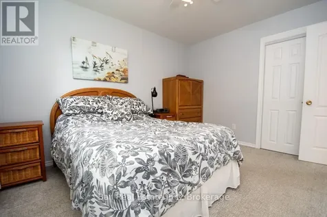 12 Lakefield Court Selwyn ON K0L 2H0