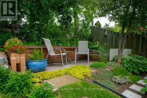 12 Lakefield Court Selwyn ON K0L 2H0