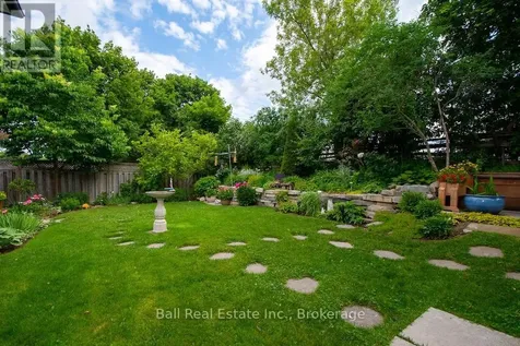 12 Lakefield Court Selwyn ON K0L 2H0
