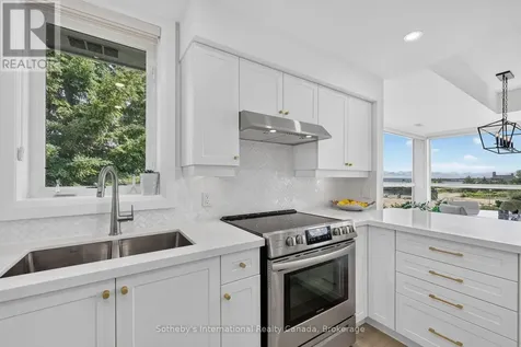441 Mariners Way Collingwood ON L9Y 5C7