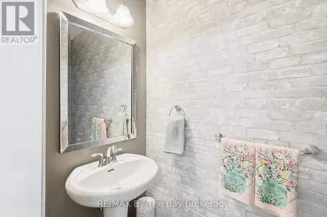 135 Conservation Way Collingwood ON L9Y 0G9