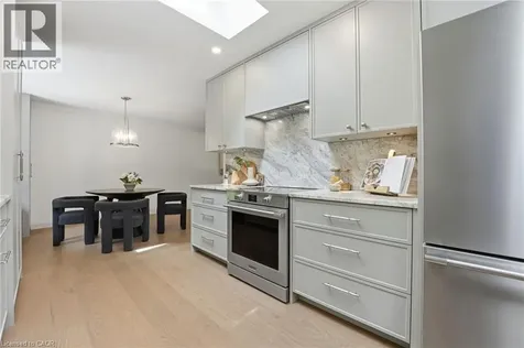571 Leonard Court Burlington ON L7T 2P4