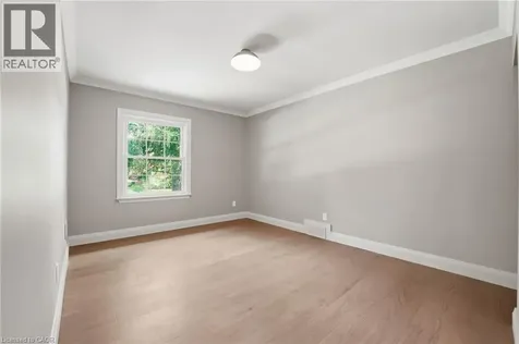 571 Leonard Court Burlington ON L7T 2P4