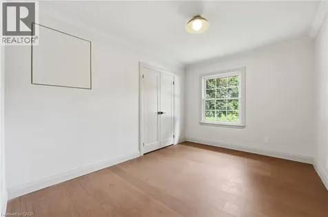 571 Leonard Court Burlington ON L7T 2P4