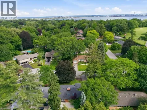 571 Leonard Court Burlington ON L7T 2P4
