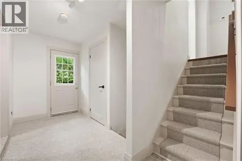 571 Leonard Court Burlington ON L7T 2P4