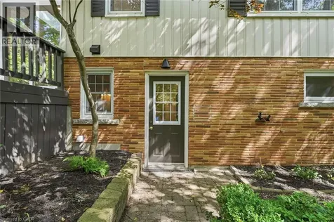 571 Leonard Court Burlington ON L7T 2P4