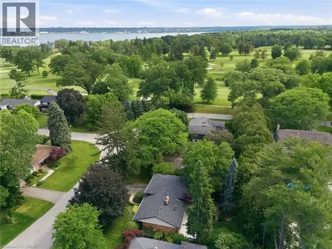 571 Leonard Court Burlington ON L7T 2P4