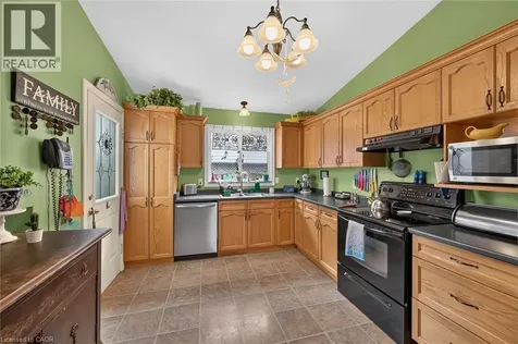 64 Caledonia Avenue Caledonia ON N3W 2M9