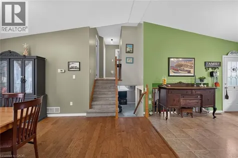 64 Caledonia Avenue Caledonia ON N3W 2M9