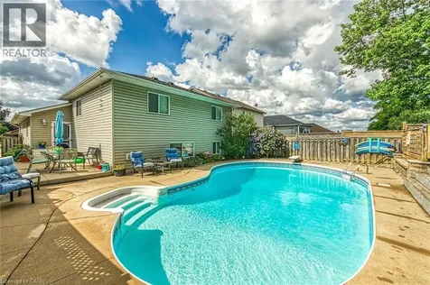 64 Caledonia Avenue Caledonia ON N3W 2M9
