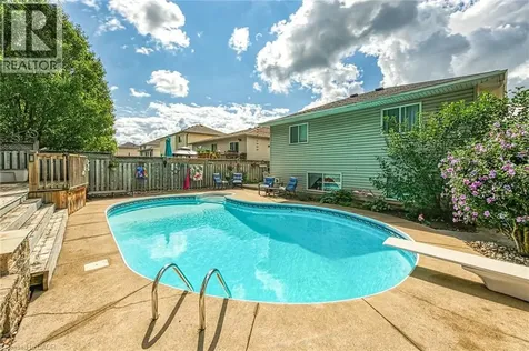 64 Caledonia Avenue Caledonia ON N3W 2M9